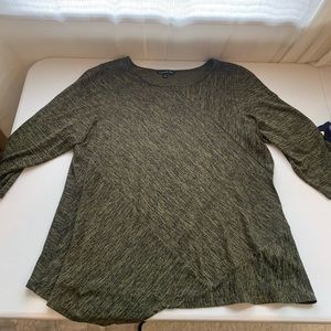 Green Zac and Rachel top. Size 1x